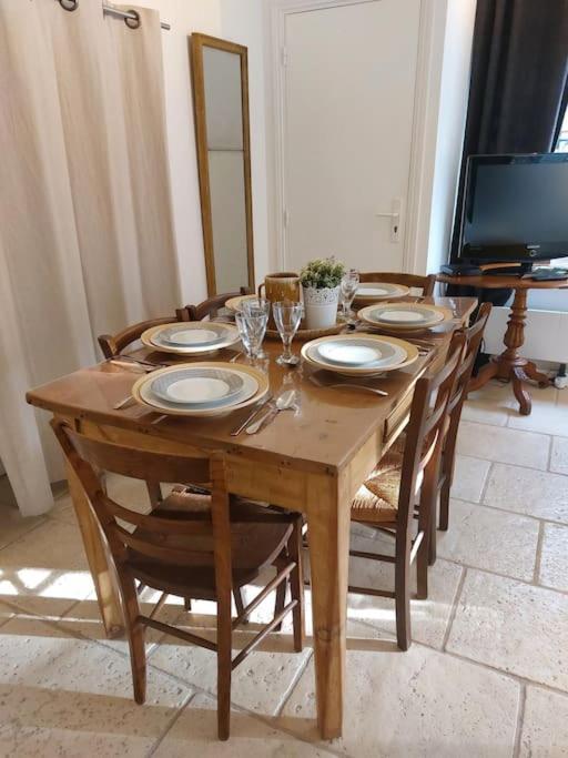 Chez Laurette - Charming Apartment In Historic Village Near Versailles Marly-le-Roi Eksteriør bilde